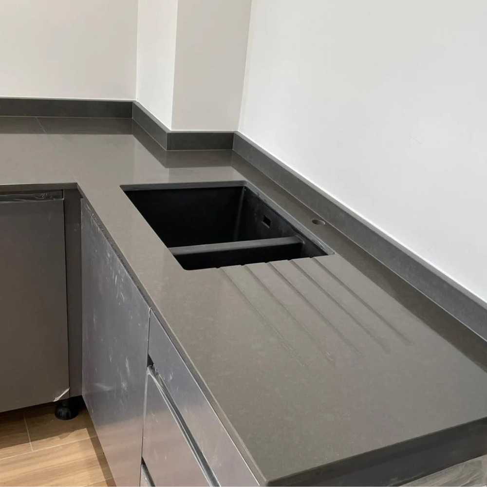 Plan de travail quartz noir