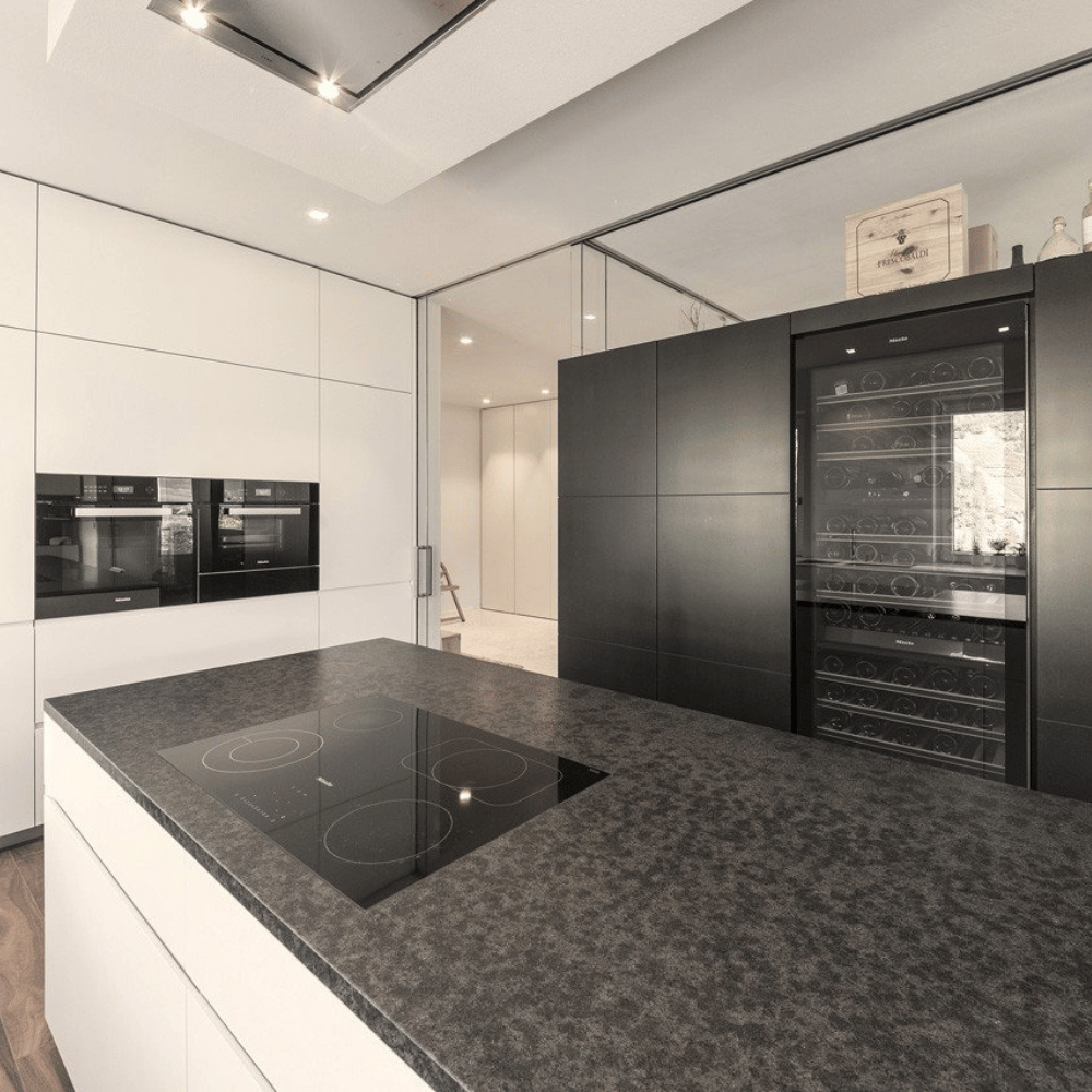 ilot central de cuisine en granit gris