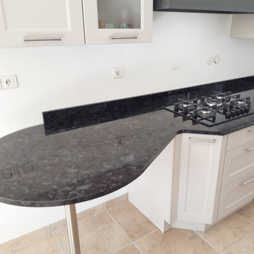 Plan de travail granit Marron "ANTIQUE BROWN"