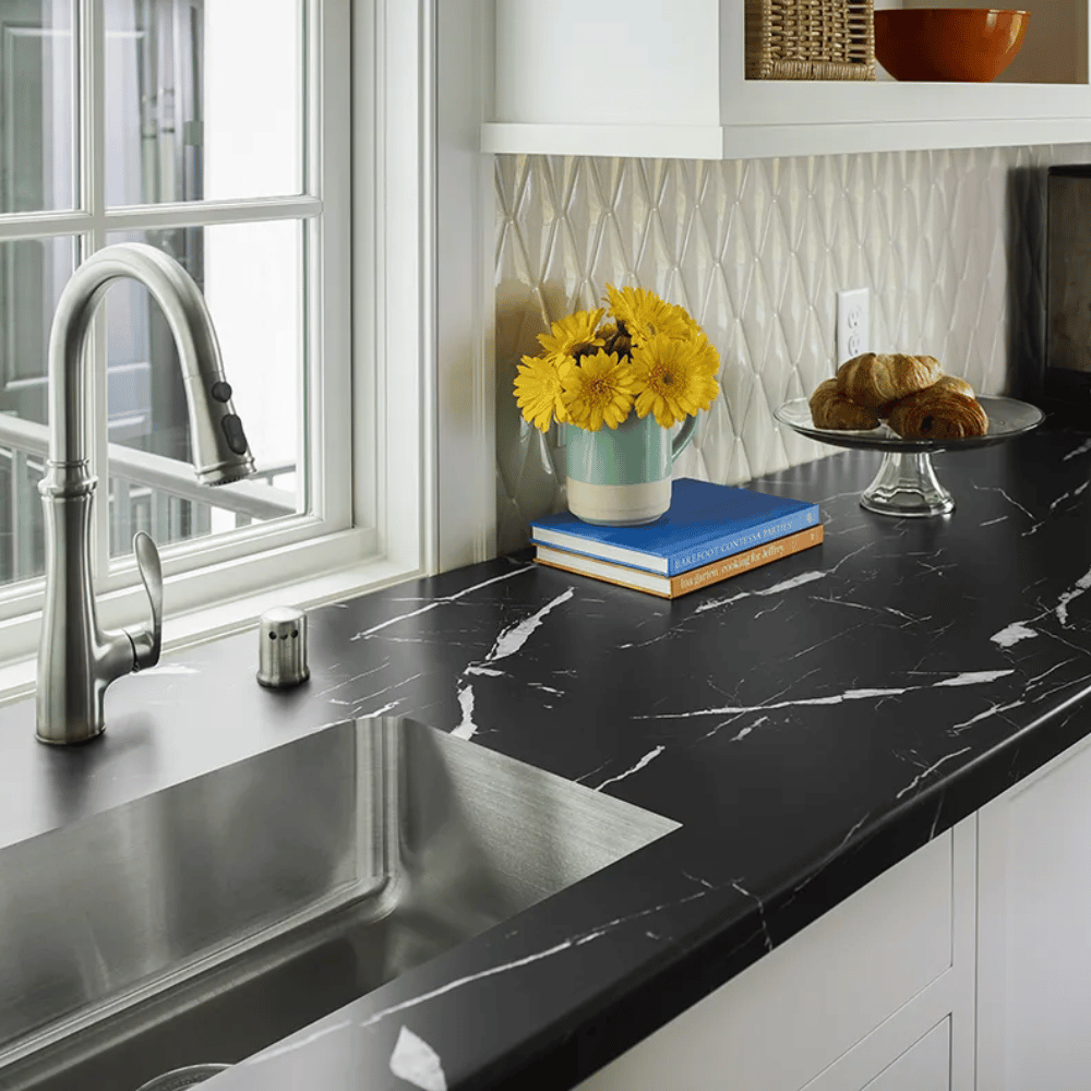 Plan de travail marbre noir "NERO MARQUINA"