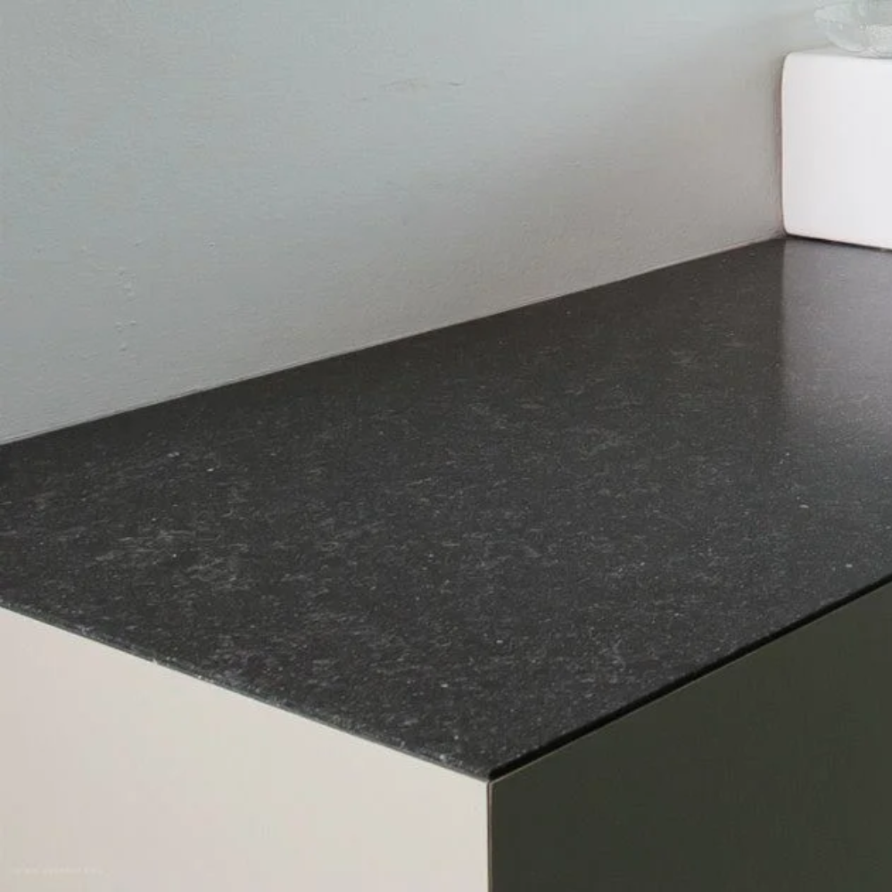 plan de travail en quartz noir